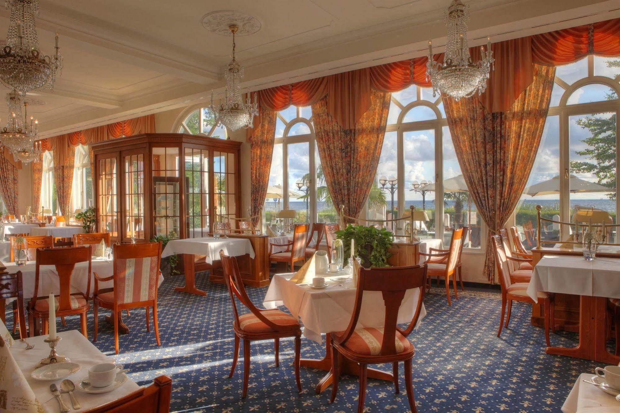 Seetelhotel Strandhotel Atlantic Heringsdorf  Exteriör bild